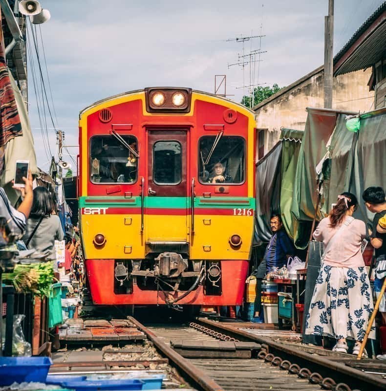 Bangkok: Ayutthaya, Railway & Floating Markets Full-Day Tour