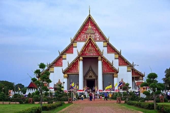 The restored hall of Wihan Phra Mongkhon Bophit beside Wat Phra Si Sanphet